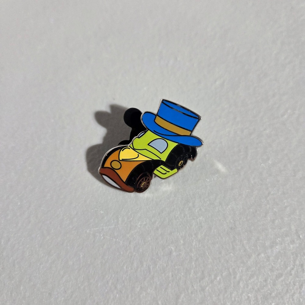 Disney Pin Trading Jiminy Cricket Car OS Green Blue Enamel Pinocchio Hat